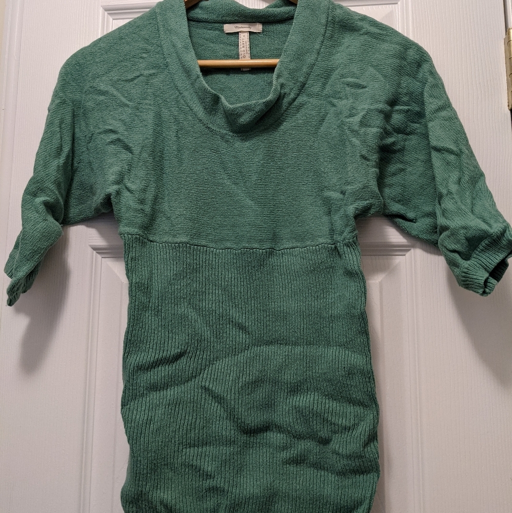 Green maternity half-sleeve sweater